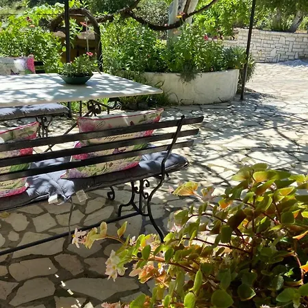 Holiday home Yard Family Sidari Corfu Antipernoi