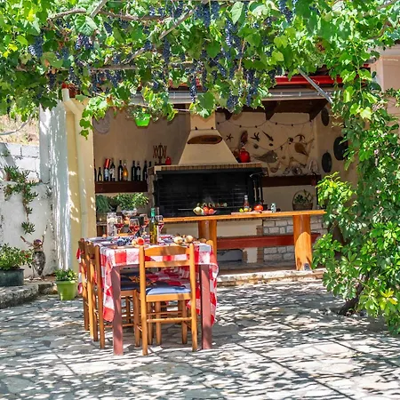 펜션 Yard Family Sidari Corfu *