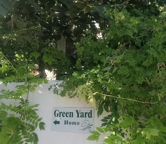 Yard Family Sidari Corfu * Antipernoi